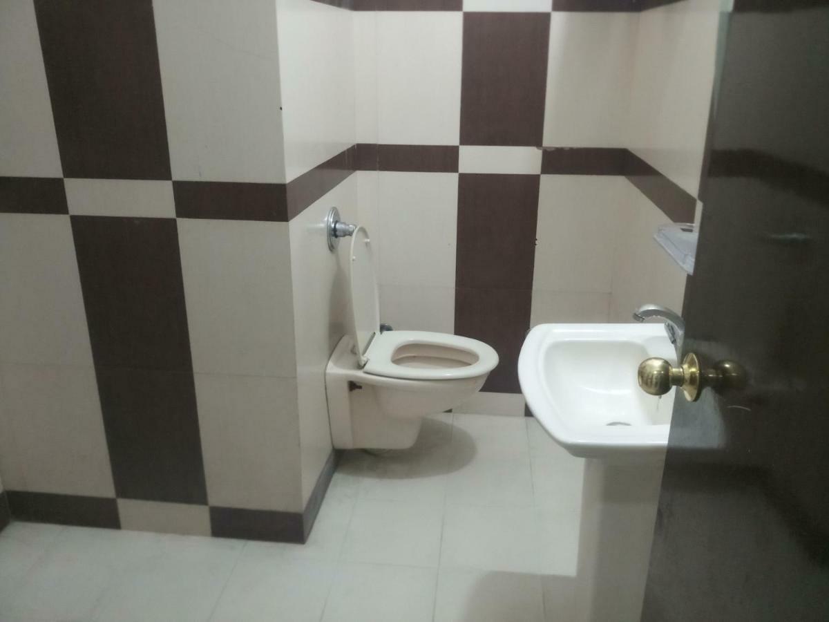 Hotel Vindhwashni Haldwāni エクステリア 写真